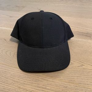 Aritzia TNA baseball cap